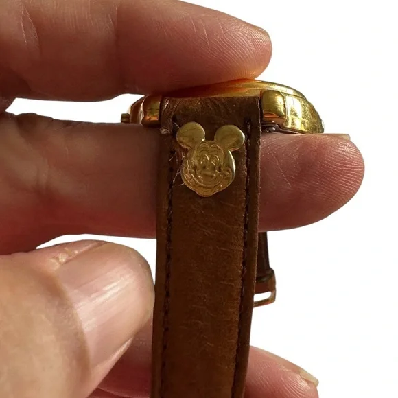 Vintage Lorus Quartz Disney Mickey Mouse Musical Watch Brown Leather Band